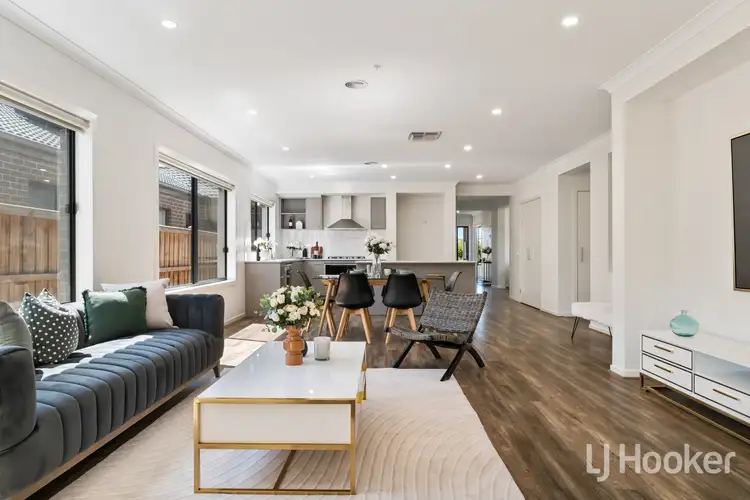Fifth view of Homely house listing, 11 Finders Circuit, Truganina VIC 3029