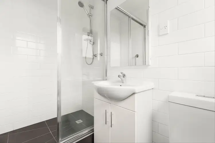 Third view of Homely apartment listing, 15/158 Napier Street, Essendon VIC 3040