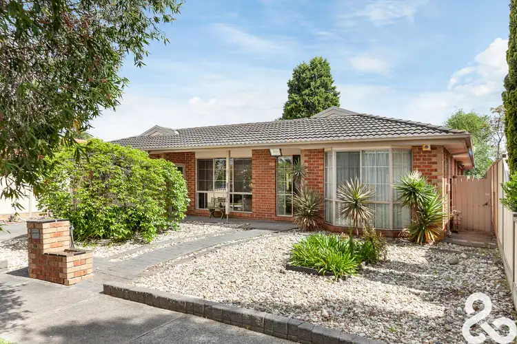 8 Carroll Crescent, Mill Park VIC 3082