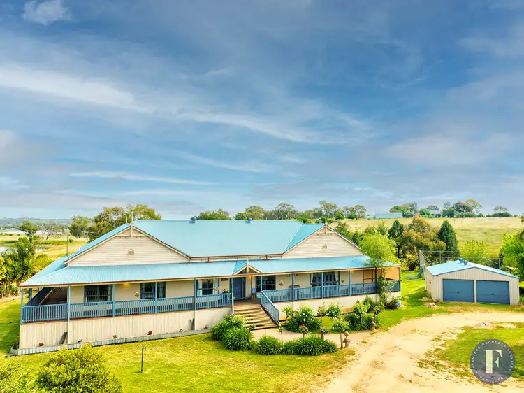 6 Campbells, Road