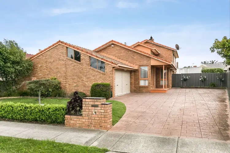 234 Burrowye Crescent