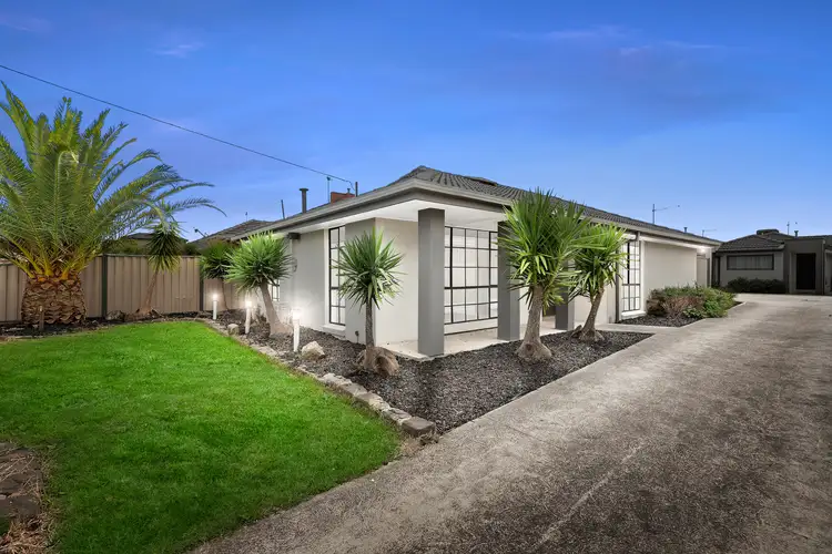 1/54 Lima Street, St Albans VIC 3021