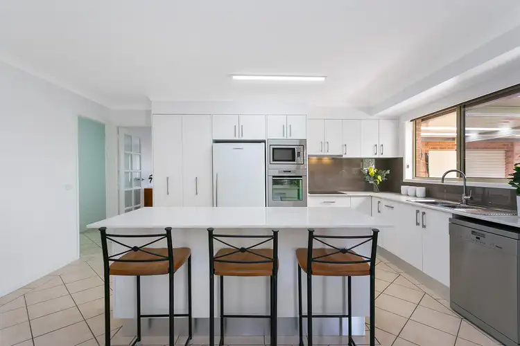 Fourth view of Homely house listing, 10 Holly Close, Lake Haven NSW 2263