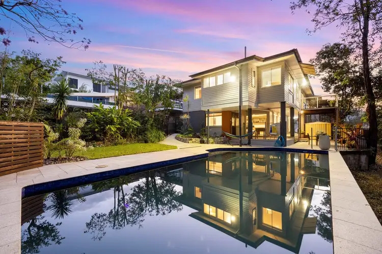 11 Stoneleigh Street, Coorparoo QLD 4151