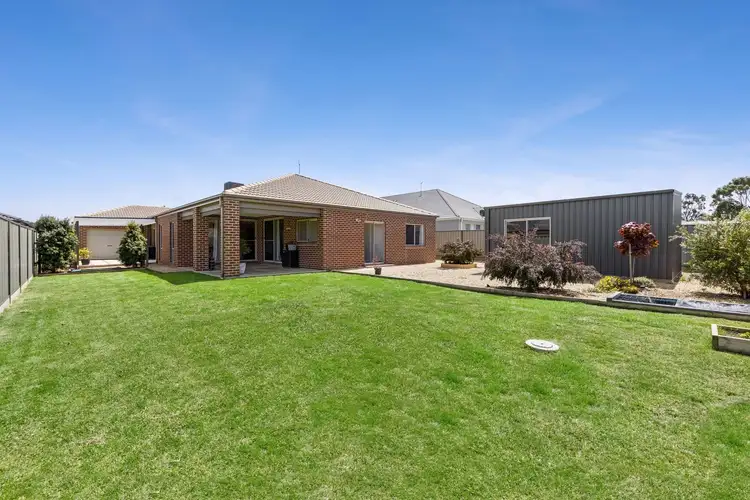 25 Parkside Avenue, Romsey VIC 3434