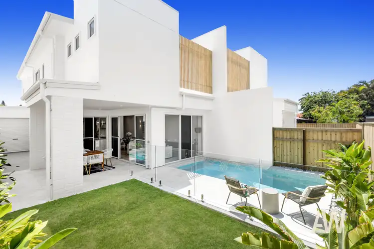 2/21 Parari Street, Warana QLD 4575