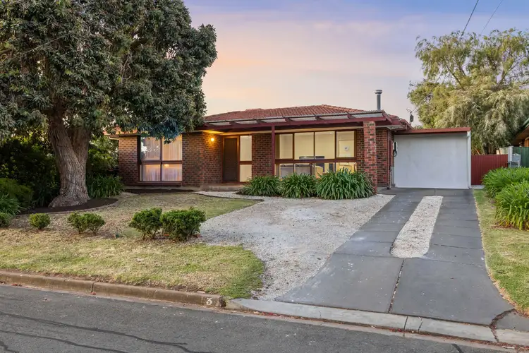3 Pat Crescent, Morphett Vale SA 5162