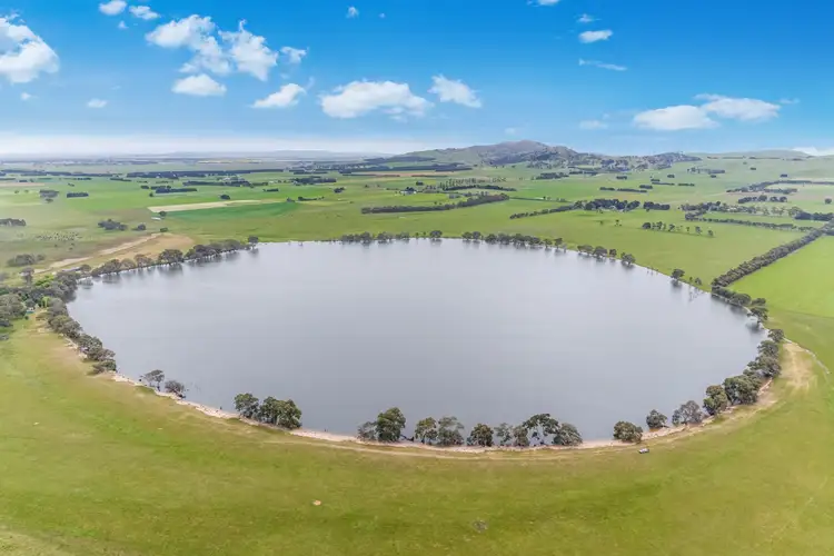 2458 Western Highway, Burrumbeet VIC 3352