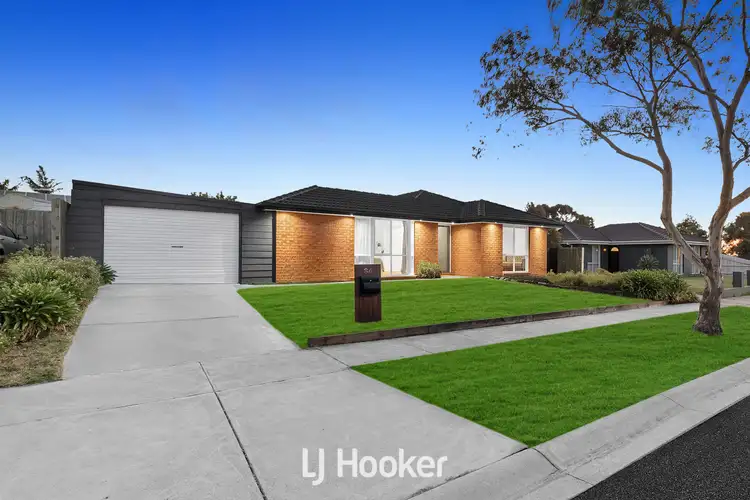 34 Broome Crescent, Cranbourne North VIC 3977