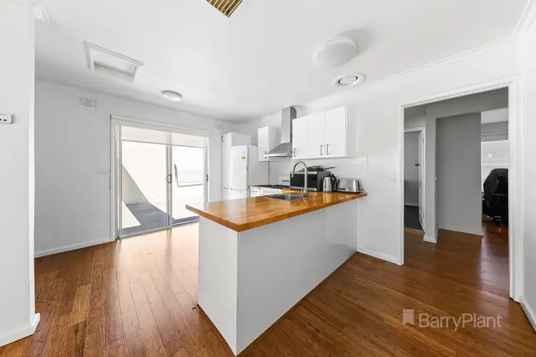 Fifth view of Homely unit listing, 1/16 Lois Street, St Albans VIC 3021