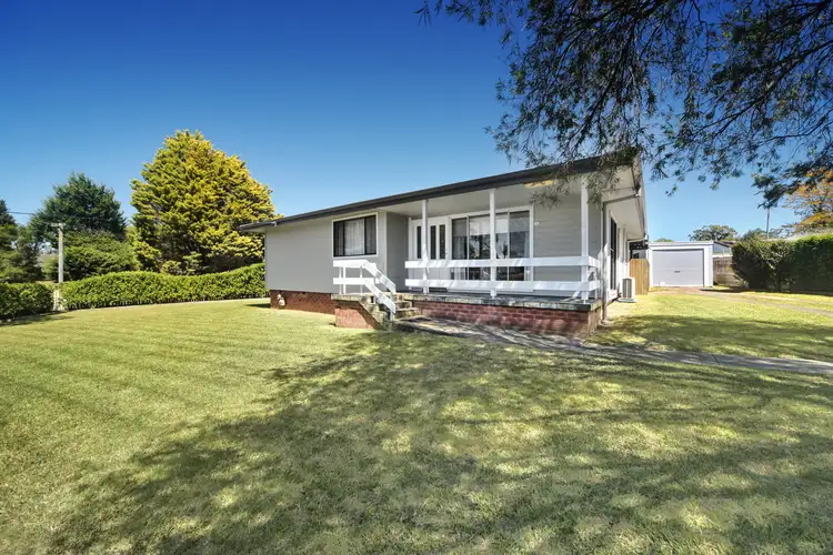 17 Alfred Street, Bomaderry NSW 2541