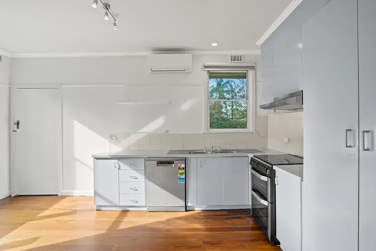 Second view of Homely house listing, 18 Wimpole Crescent, Bellfield VIC 3081