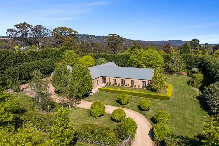 11 Marchmont Drive, Mittagong NSW 2575