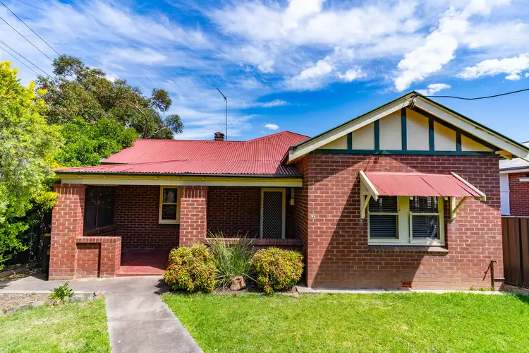27 Bartlett Avenue, Cowra NSW 2794