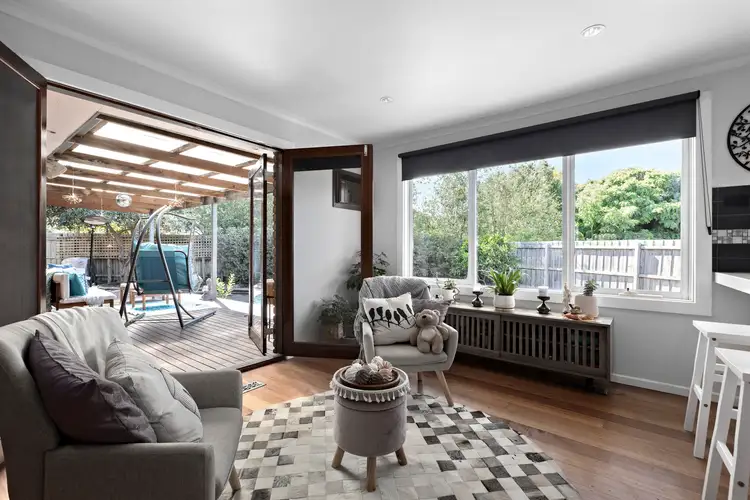 Fifth view of Homely house listing, 7 Samari Close, Keilor VIC 3036