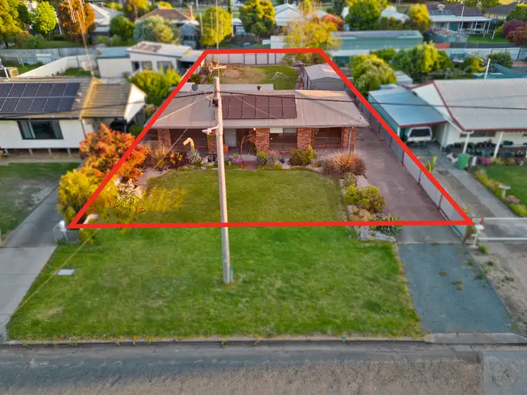 129 Deniliquin Street