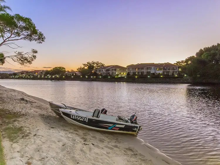 87/125 Santa Cruz Boulevard, Clear Island Waters QLD 4226