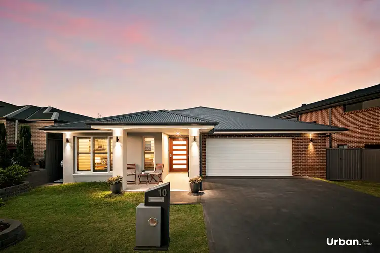 10 Randall Street, Glenmore Park NSW 2745
