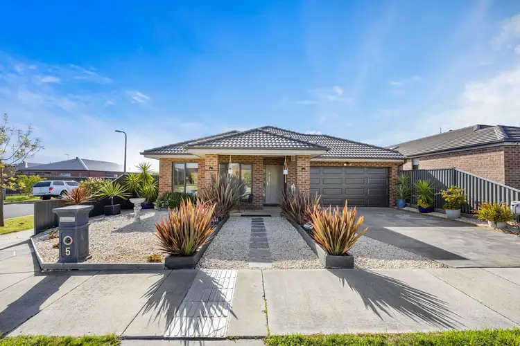 Main view of Homely house listing, 5 Limetree Way, Lake Gardens VIC 3355