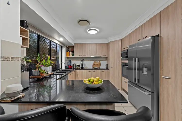 Third view of Homely house listing, 5 Lachine Place, Mansfield QLD 4122
