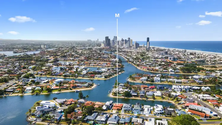 15 Bight Court, Mermaid Waters QLD 4218