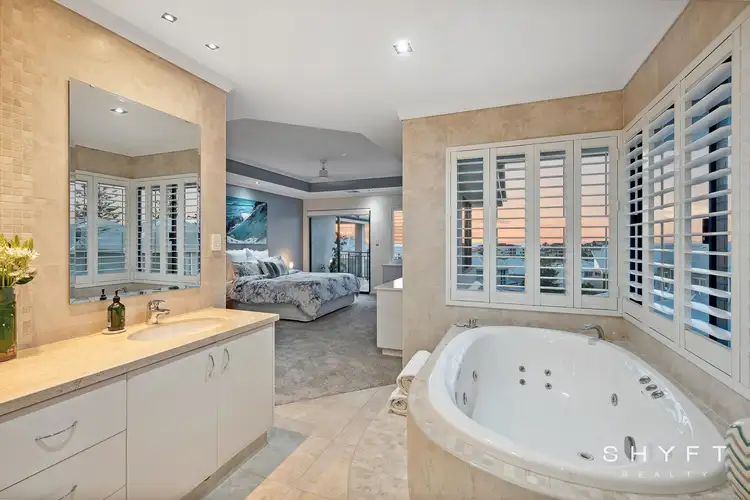 21 Torquay Pass, Mindarie WA 6030