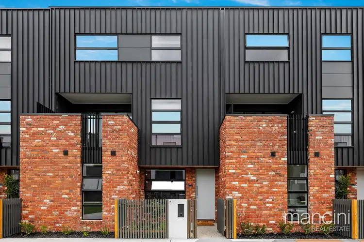 5 Deakin Avenue, Altona North VIC 3025
