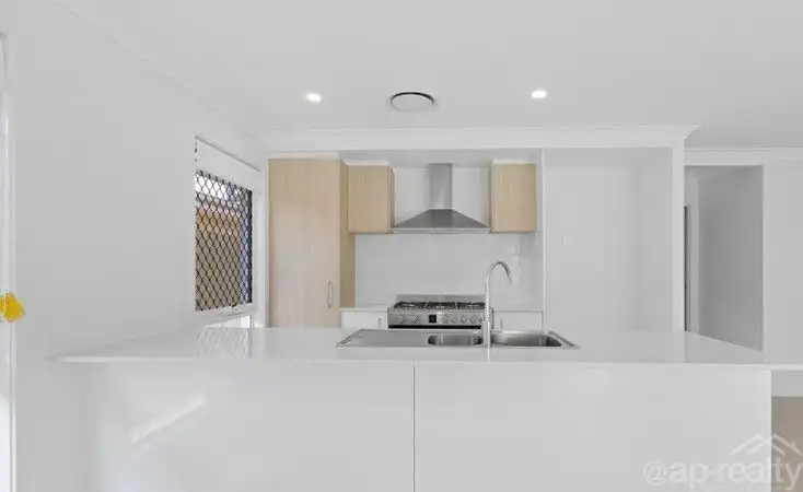 48 Hilltop Circuit, Pallara QLD 4110