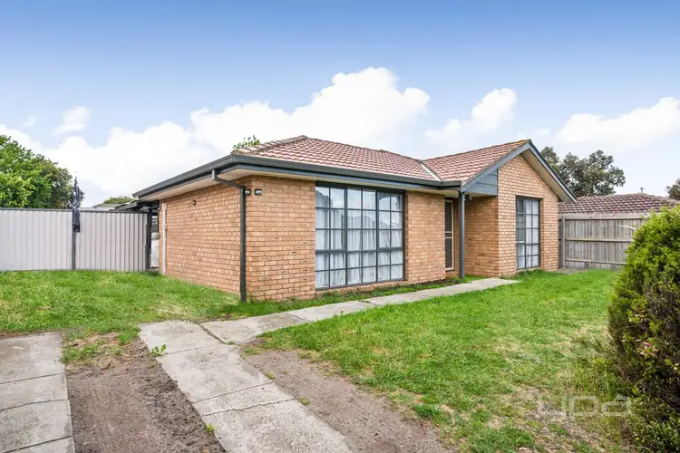 4 Goodenia Close, Meadow Heights VIC 3048