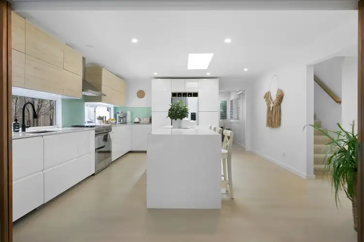 Fourth view of Homely villa listing, 2/118 Petrel Avenue, Mermaid Beach QLD 4218