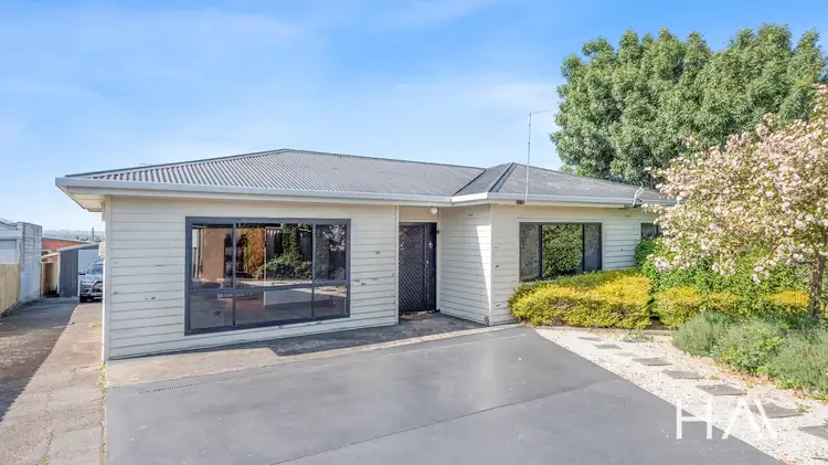 18 Walkers Avenue, Newnham TAS 7248