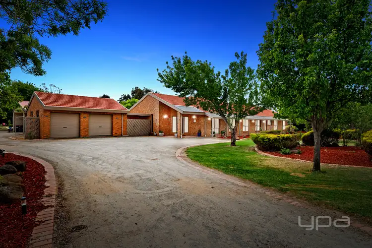 8 Croxton Drive, Kurunjang VIC 3337