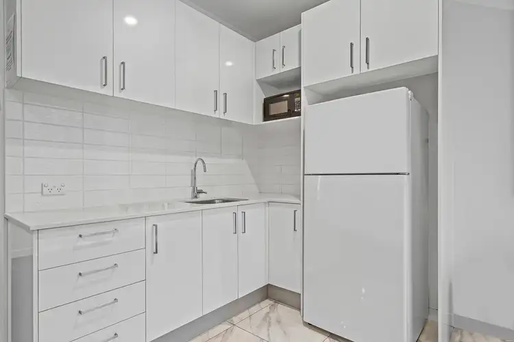 Fourth view of Homely unit listing, 301/70-74 Carl Street, Woolloongabba QLD 4102