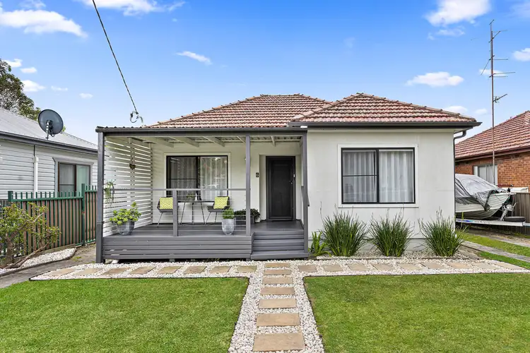 6 Achilles Avenue, North Wollongong NSW 2500
