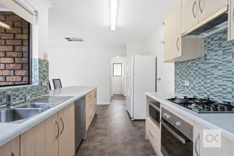 2 Normandy Road, Woodcroft SA 5162