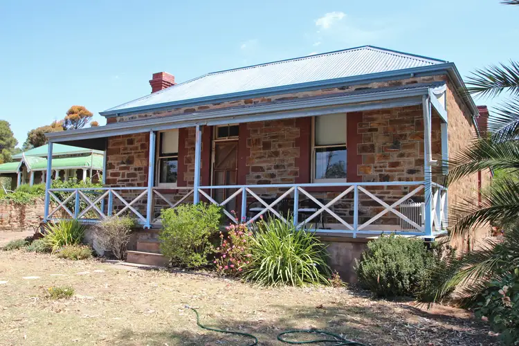 8 West Street, Burra SA 5417