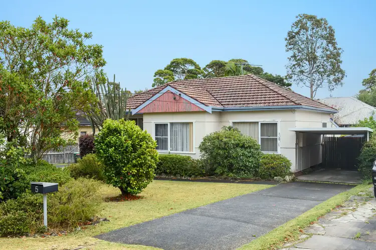 5 Amiens Avenue, Engadine NSW 2233