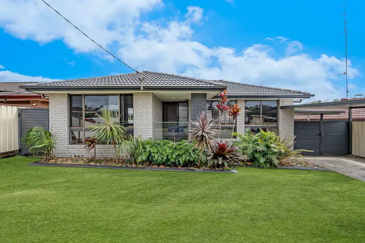 27 Charmhaven Avenue, Charmhaven NSW 2263