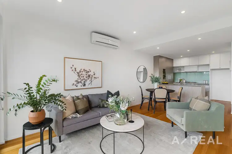 15 Lomandra Walkway