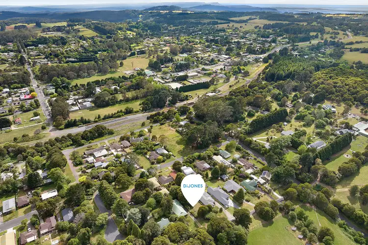 48 Charlotte Street, Robertson NSW 2577