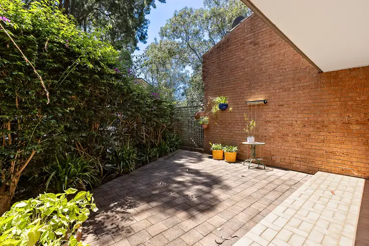 17/23-25 Cook Street
