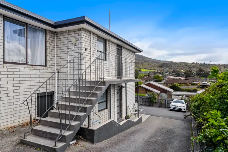 2/182 Tolosa Street