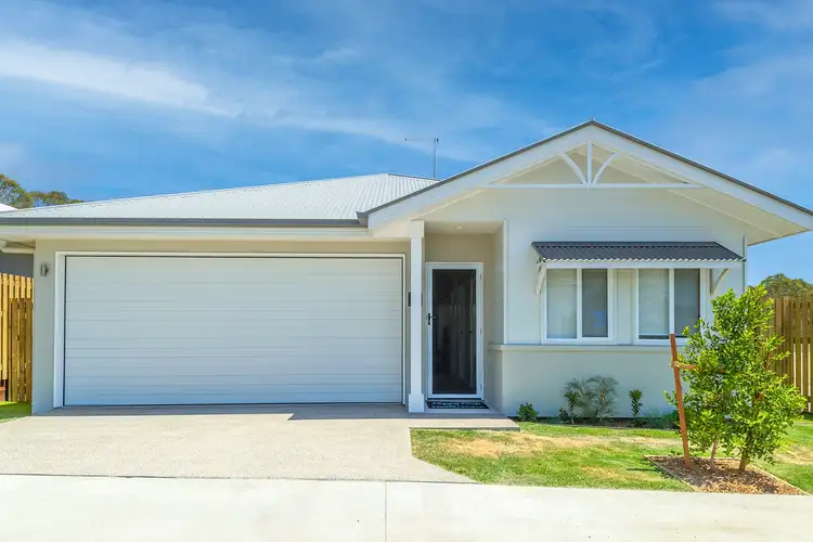 Valencia/2-20 Island View Drive, Urangan QLD 4655