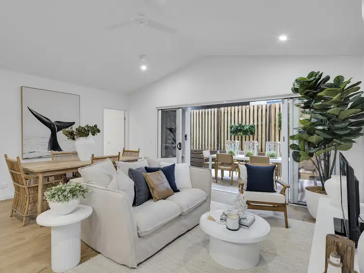 Marlboroug/2-20 Island View Drive, Urangan QLD 4655