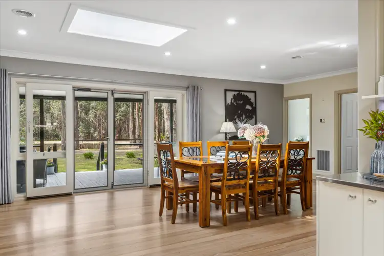 100 Kangaroo Drive, Coomoora VIC 3461