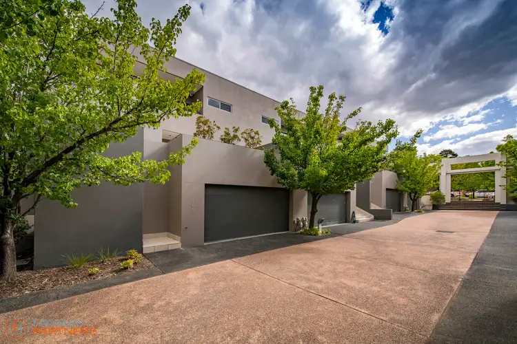 8/5 Kintore Crescent, Yarralumla ACT 2600