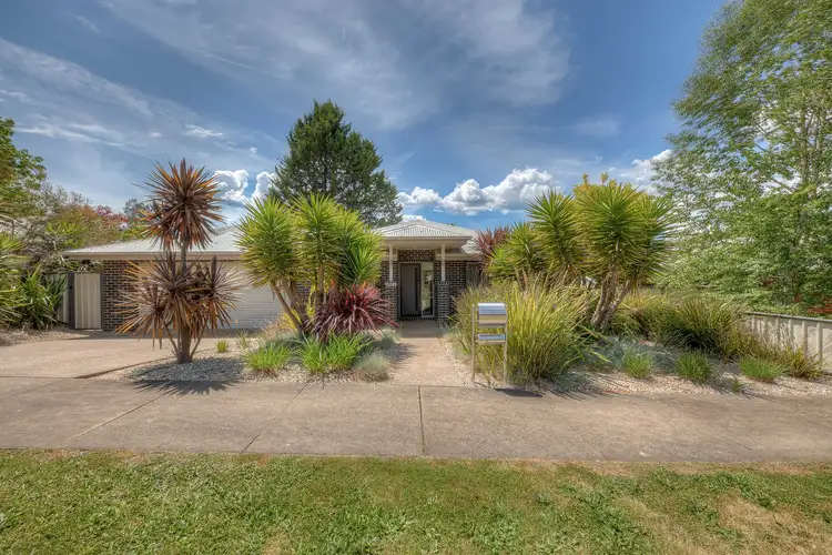 10 Three Peaks Rise, Bright VIC 3741