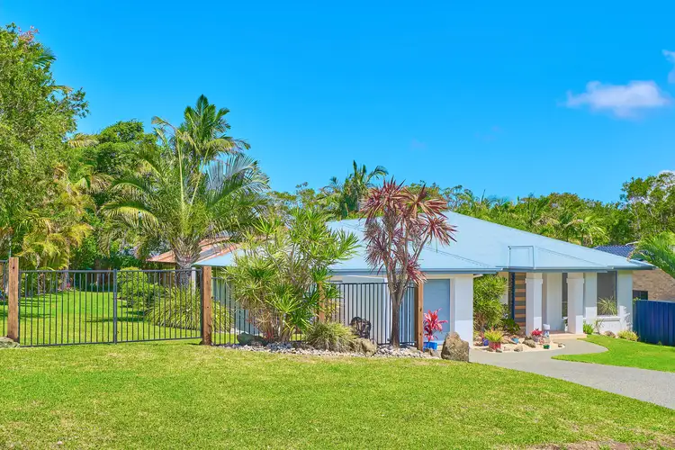 Second view of Homely house listing, 4 Seabreeze Court, Bonny Hills NSW 2445