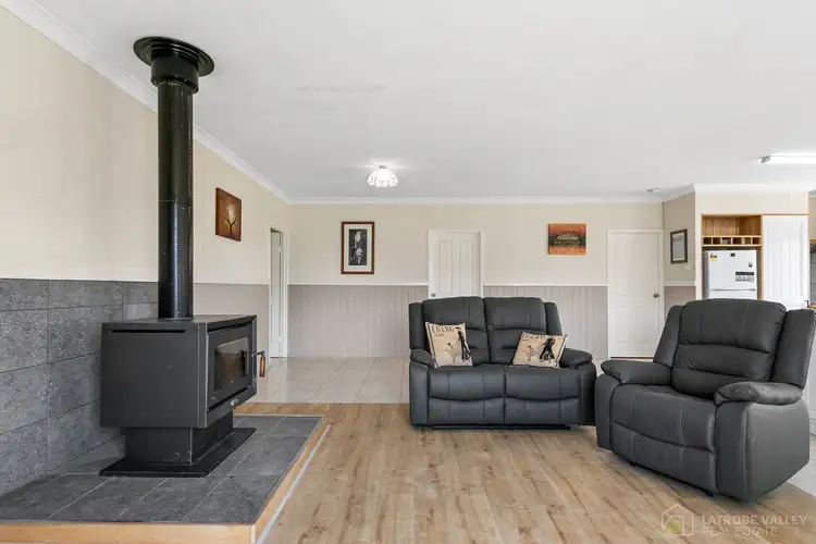 Fifth view of Homely house listing, 4 Widdowson Court, Rosedale VIC 3847