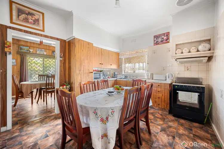 Fifth view of Homely house listing, 8 Buchan Avenue, Wangaratta VIC 3677